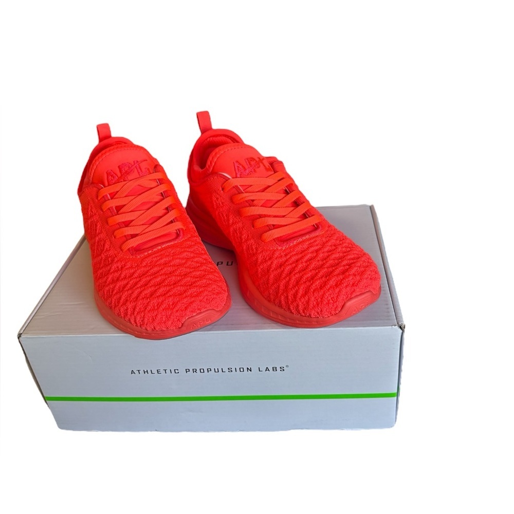 APL Techloom Phantom Running Sneaker Impulse Red Knit Slip On Size 5.5